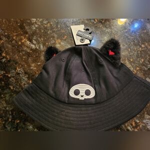 Hottopic Skelanimal kitty 3d bucket hat and horns hat